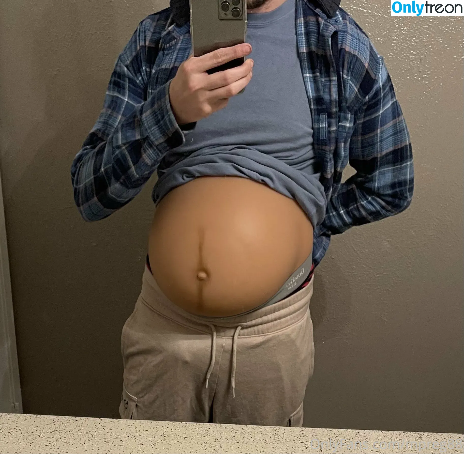 mpreg88 nude photo #0009 (mpregboy88)