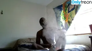 mr.stoneybologna / the_redeyedpanda nude photo #0002