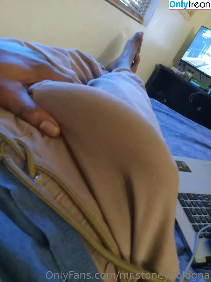 mr.stoneybologna nude photo #0008 (the_redeyedpanda)