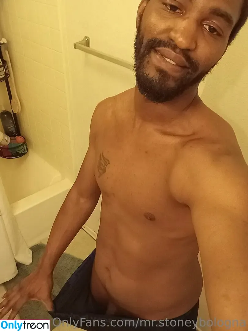 mr.stoneybologna nude photo #0014 (the_redeyedpanda)