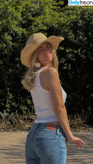 Mrs. Bella nude