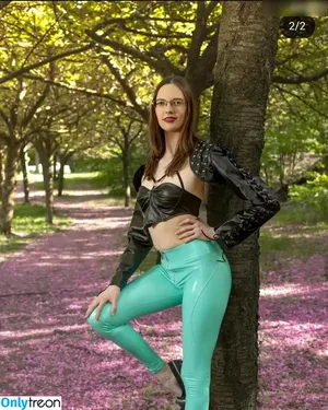 mrs-crazy / Jessy / __mrs._crazy__ / __mrs__crazy__ / mrs_crazy nude photo #0576
