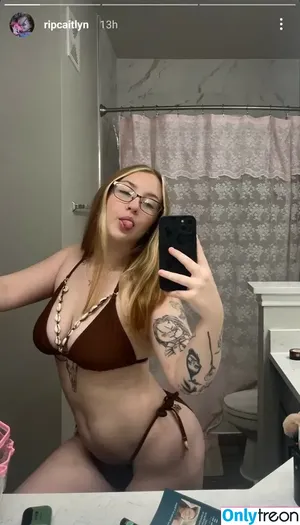 Mrs.Ernest / mrs._ernest / ripcaitlyn nude photo #0001