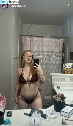 Mrs.Ernest / mrs._ernest / ripcaitlyn nude photo #0002