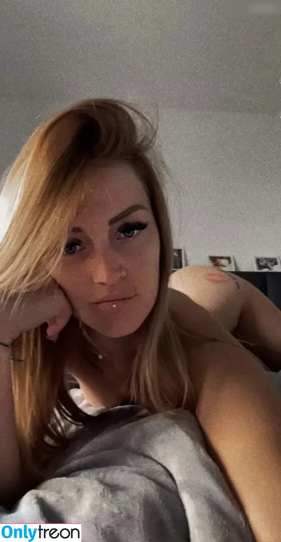 Mrs_fiesta nude photo #0020 (mrs.fiestaa)