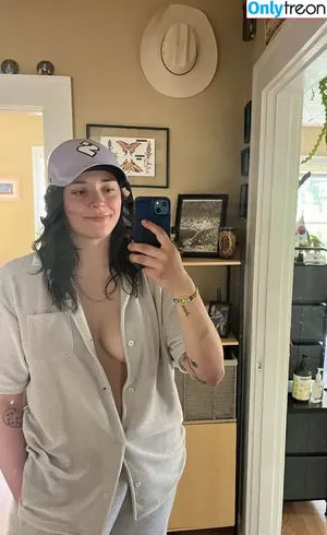 mrs_homewrecker / decent_shittalk nude photo #0010