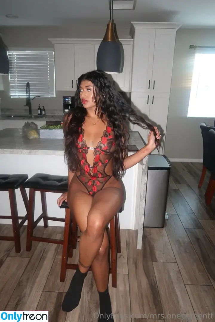mrs.onepercentt nude photo #0016 (mrs.onepercentt)