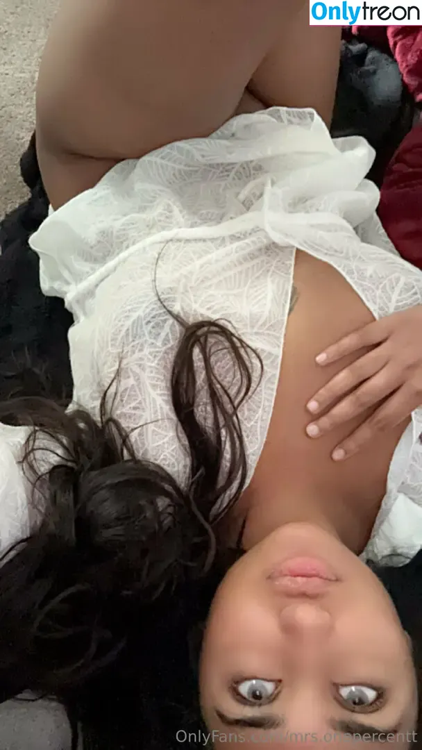 mrs.onepercentt nude photo #0021 (mrs.onepercentt)