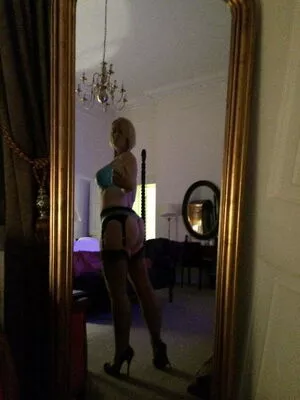 Mrs S Stockings / mrshnylons / mrshosiery nude photo #0177