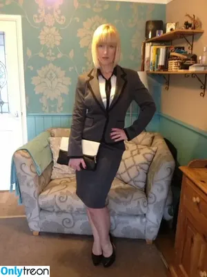 Mrs S Stockings / mrshnylons / mrshosiery nude photo #0285