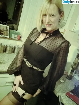 Mrs S Stockings / mrshnylons / mrshosiery nude photo #0387
