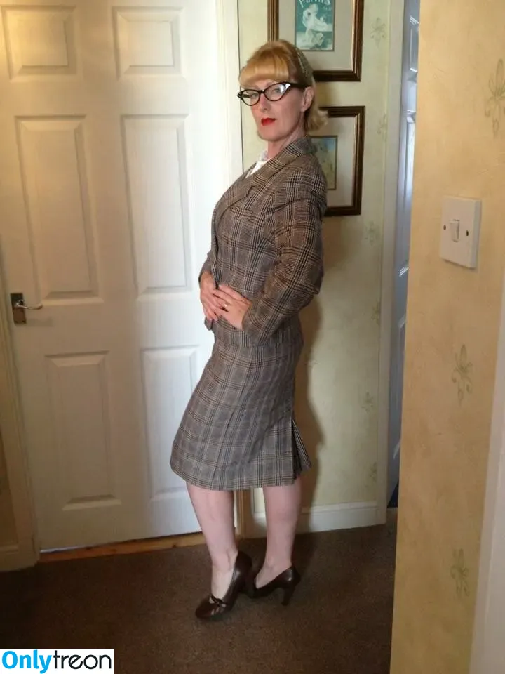 Mrs S Stockings nude photo #0324 (mrshnylons / mrshosiery)