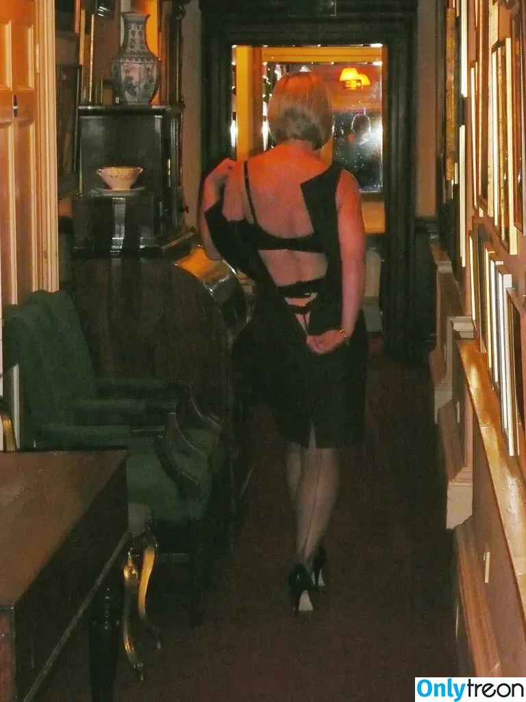 Mrs S Stockings nude photo #0350 (mrshnylons / mrshosiery)
