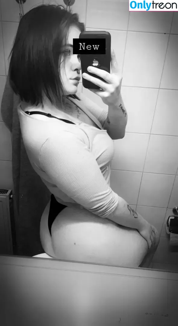 mrs_strxng голая photo #0012 (mrs._strxng)