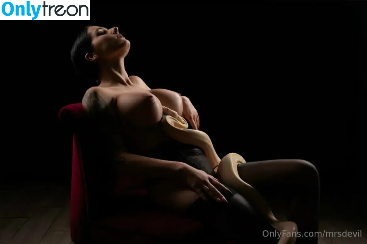 mrsdevil nude photo #0020 (Ana Venom / Ana_Venomized / Anawantsu)