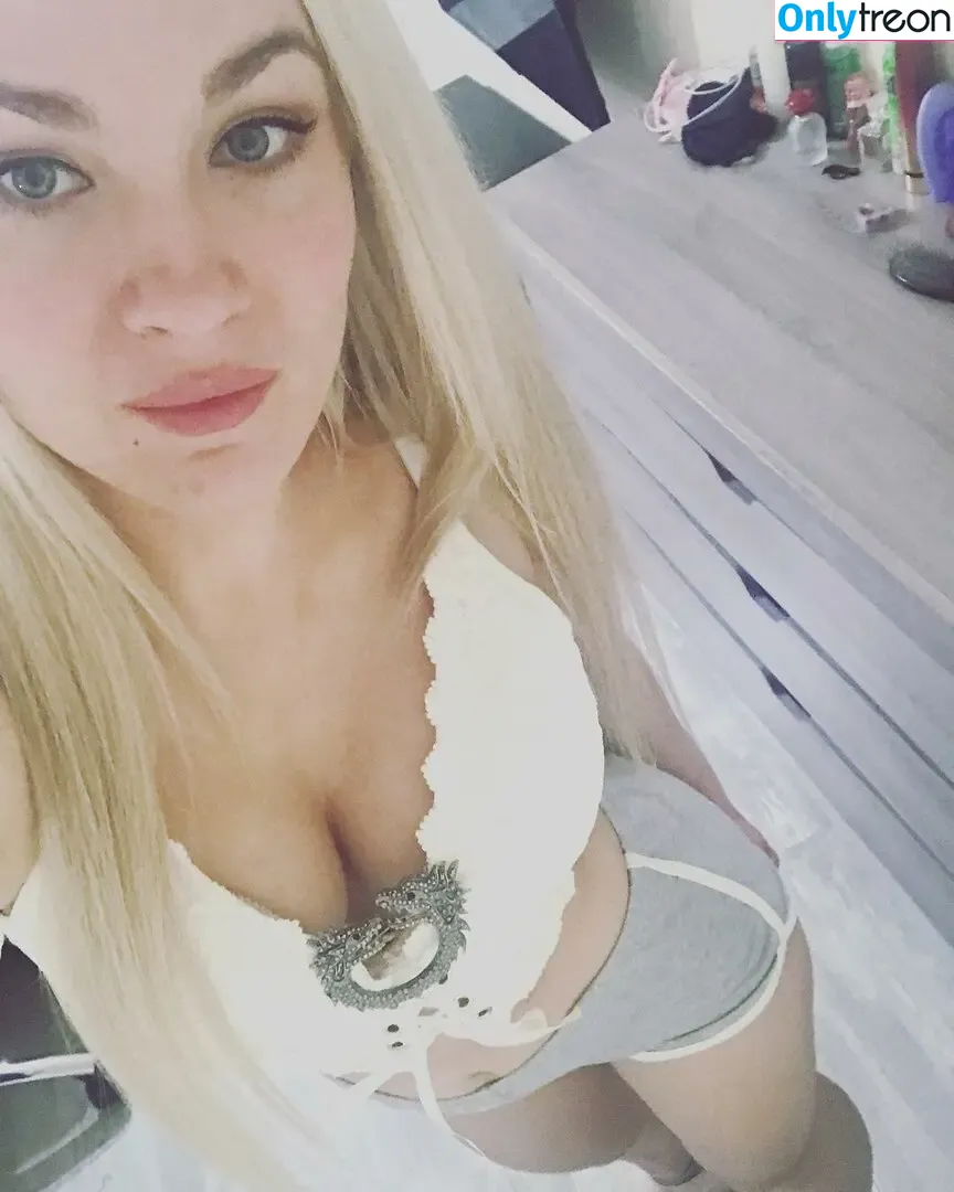 mrsmilavy голая photo #0030 (mrsmilavy)