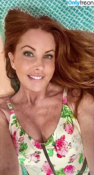 mrsrobinsonvip / mrsrobinsonxox nude photo #0152