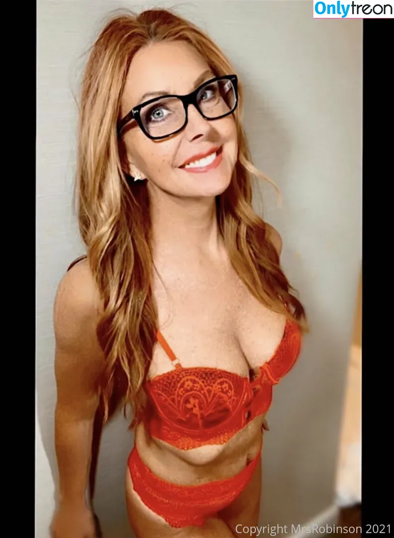 Mrsrobinsonxo nude photo #0088 (mrsrobinsonxox)