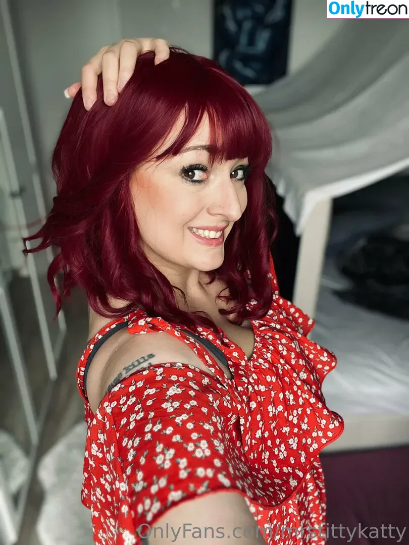mrstittykatty nude photo #0016 (mrstittykatty)
