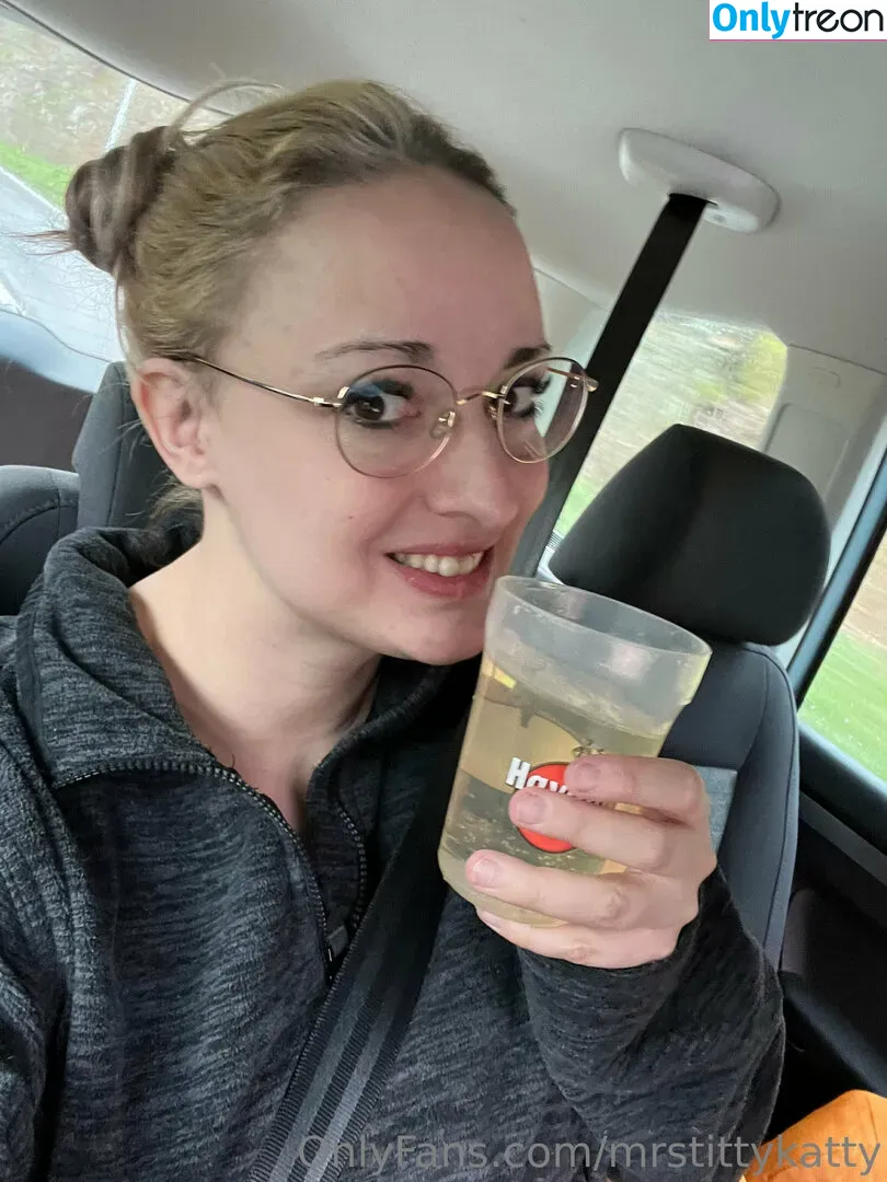 mrstittykatty голая photo #0018 (mrstittykatty)