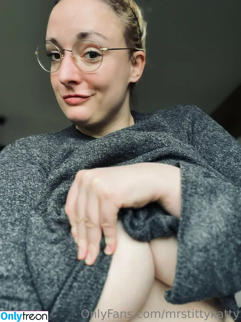 mrstittykatty голая photo #0054 (mrstittykatty)
