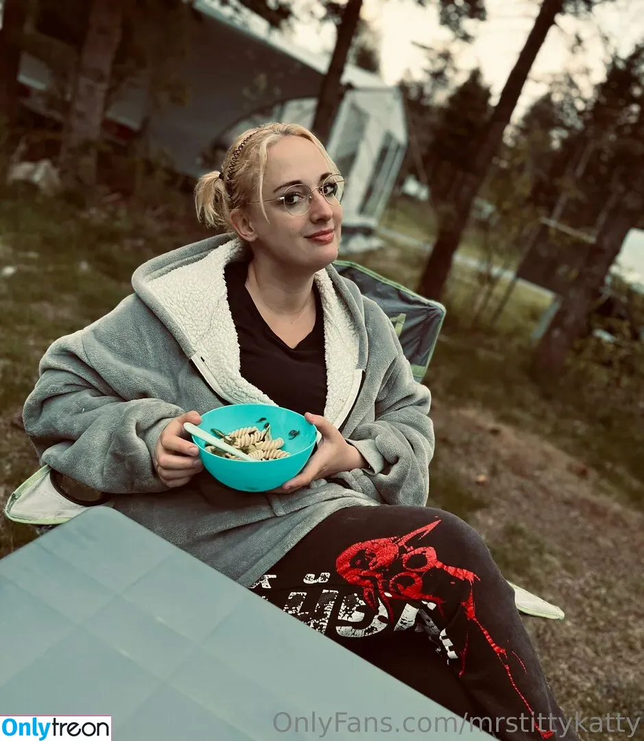 mrstittykatty голая photo #0077 (mrstittykatty)