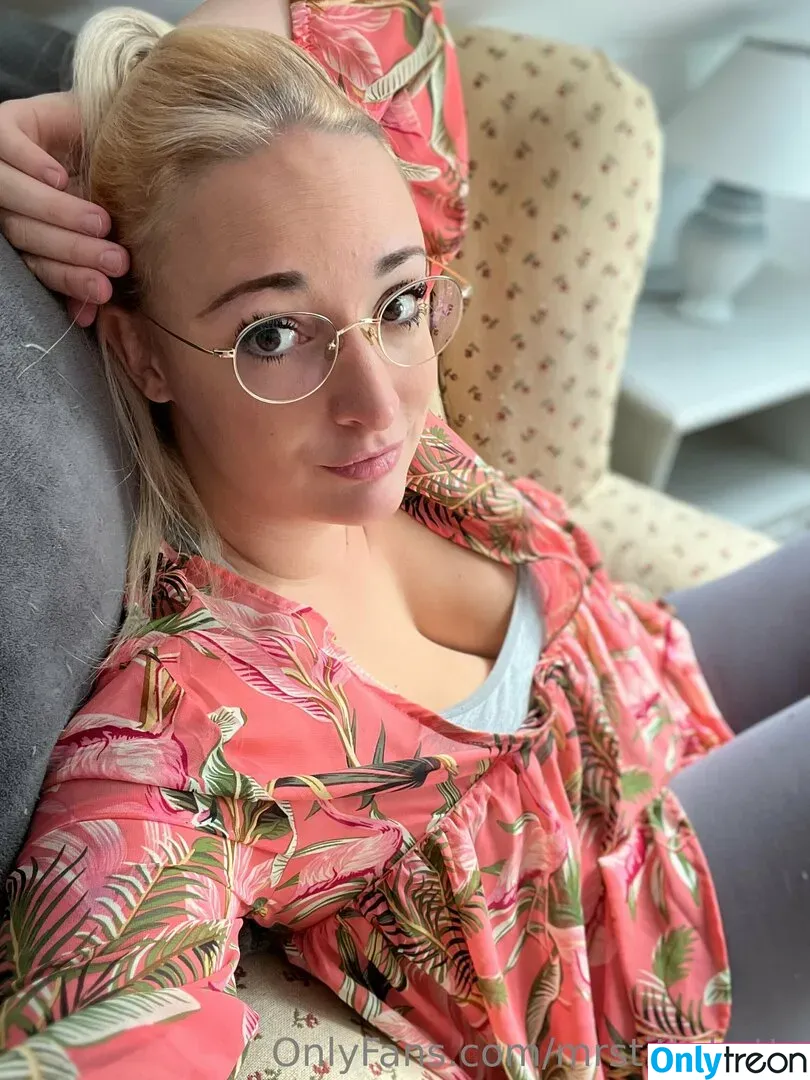 mrstittykatty голая photo #0083 (mrstittykatty)