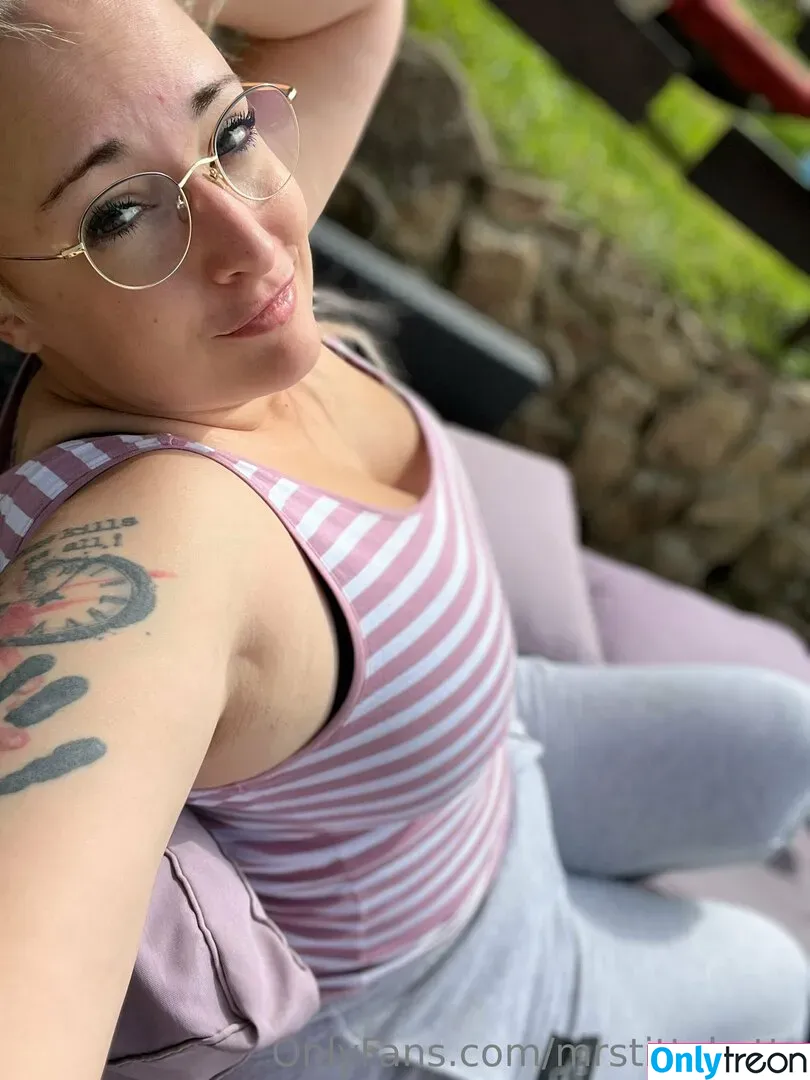 mrstittykatty nude photo #0087 (mrstittykatty)