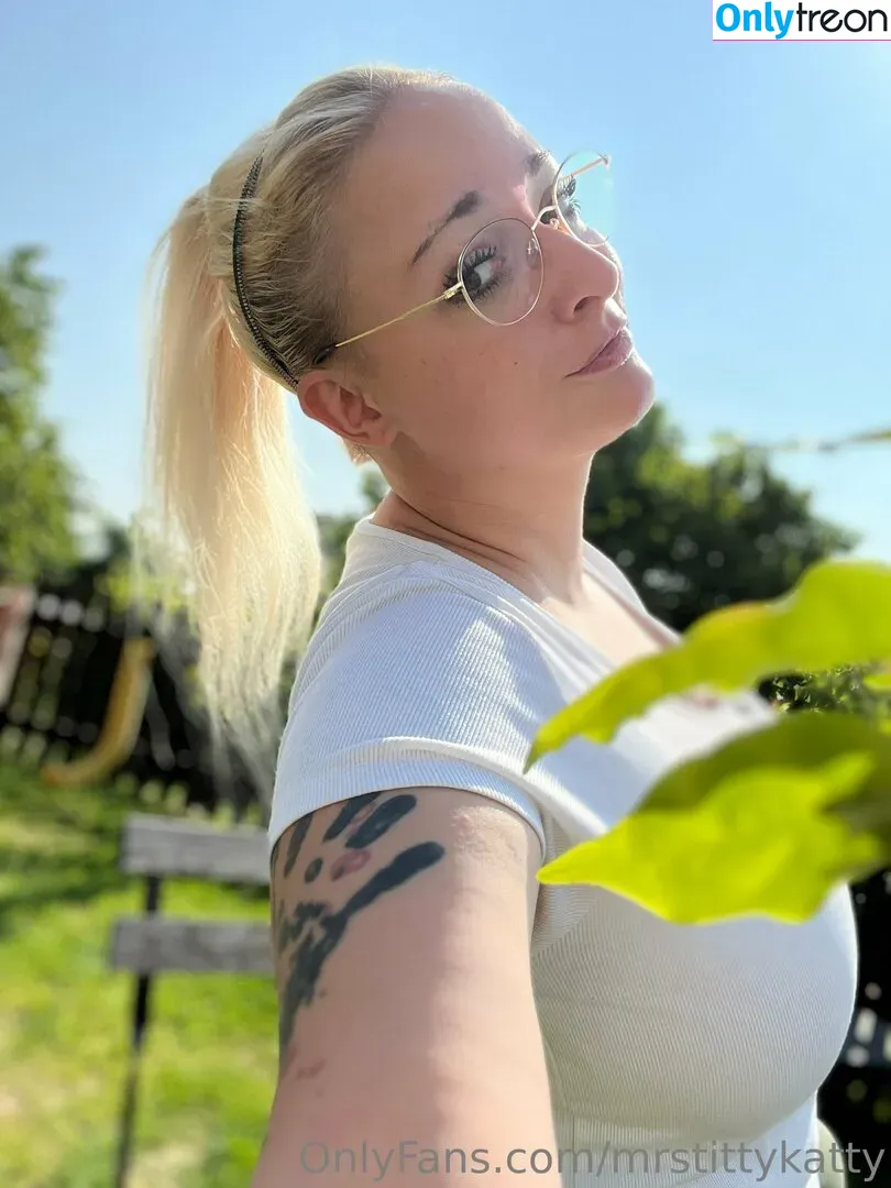 mrstittykatty голая photo #0110 (mrstittykatty)