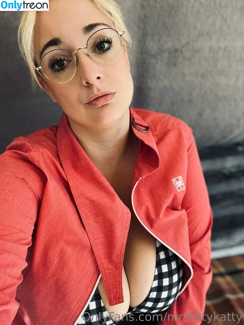 mrstittykatty голая photo #0112 (mrstittykatty)