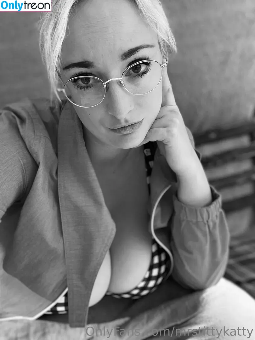 mrstittykatty голая photo #0115 (mrstittykatty)