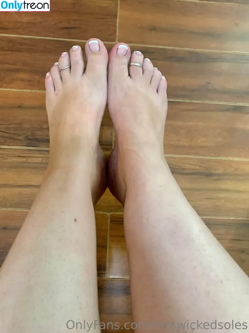 mrswickedsoles nude photo #0044 (wicked_littlesoles)