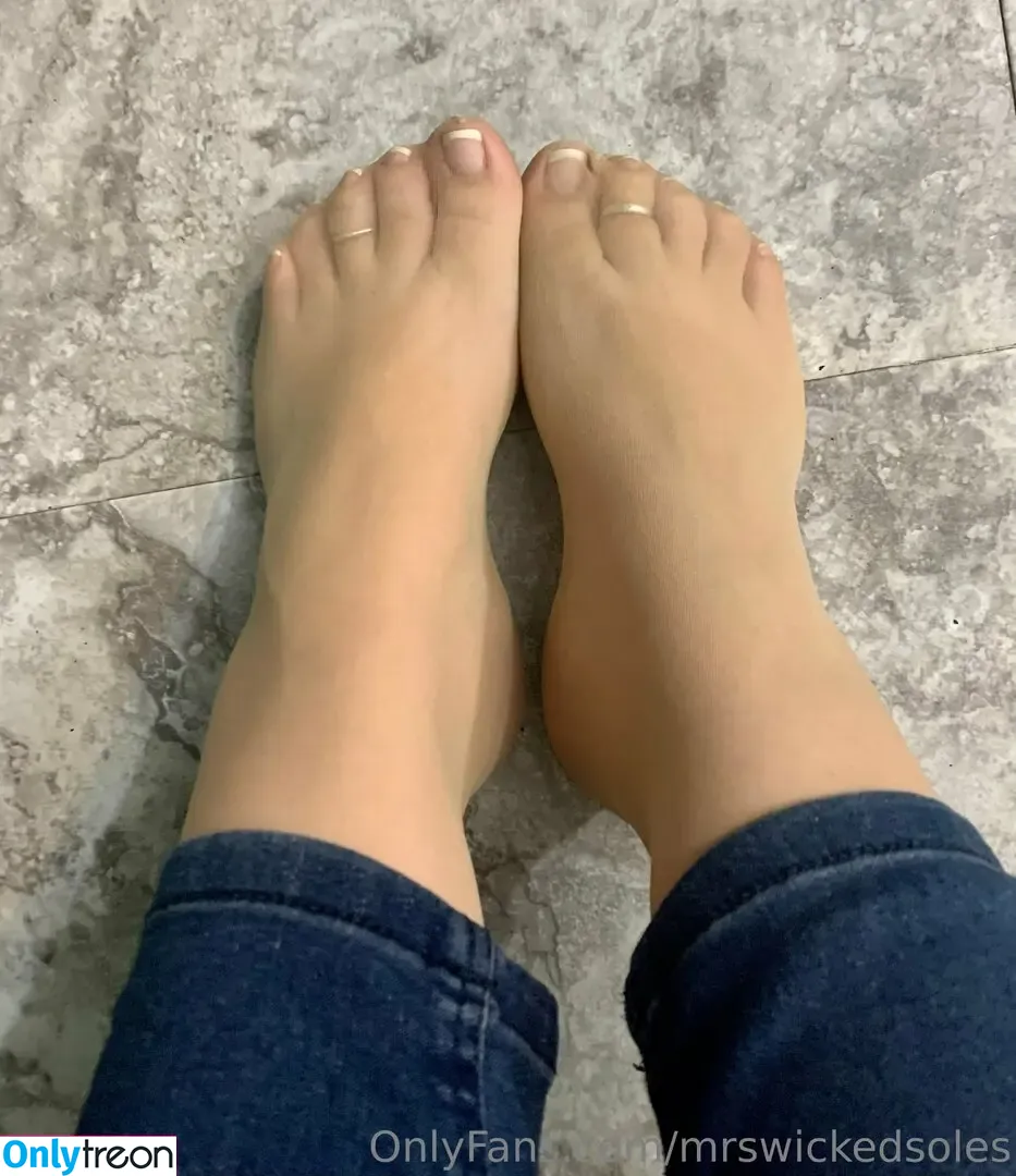 mrswickedsoles nude photo #0047 (wicked_littlesoles)