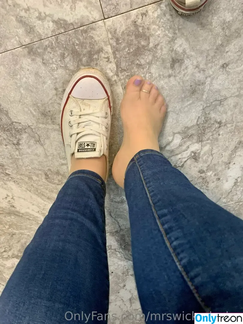mrswickedsoles nude photo #0055 (wicked_littlesoles)