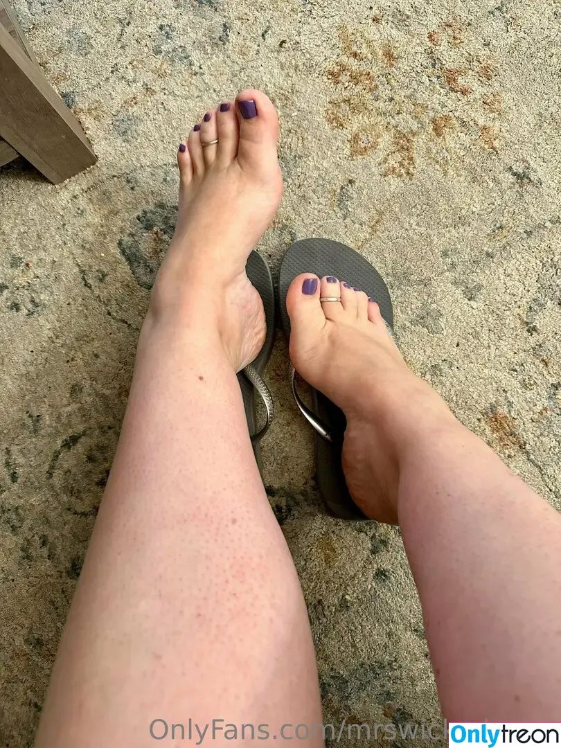 mrswickedsoles nude photo #0063 (wicked_littlesoles)