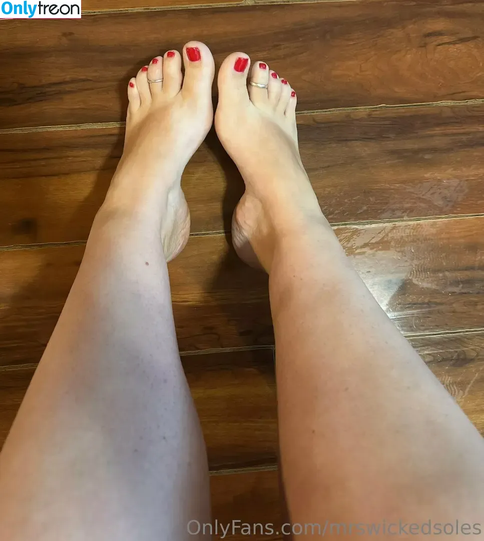 mrswickedsoles nude photo #0079 (wicked_littlesoles)