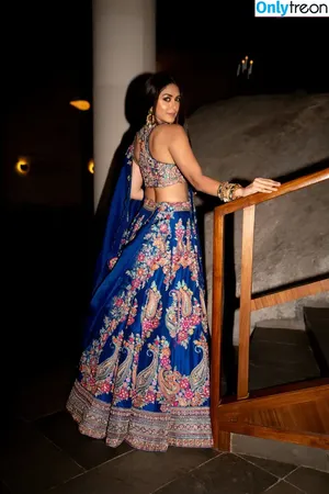Mrunal Thakur / mrunalthakur nude photo #0064