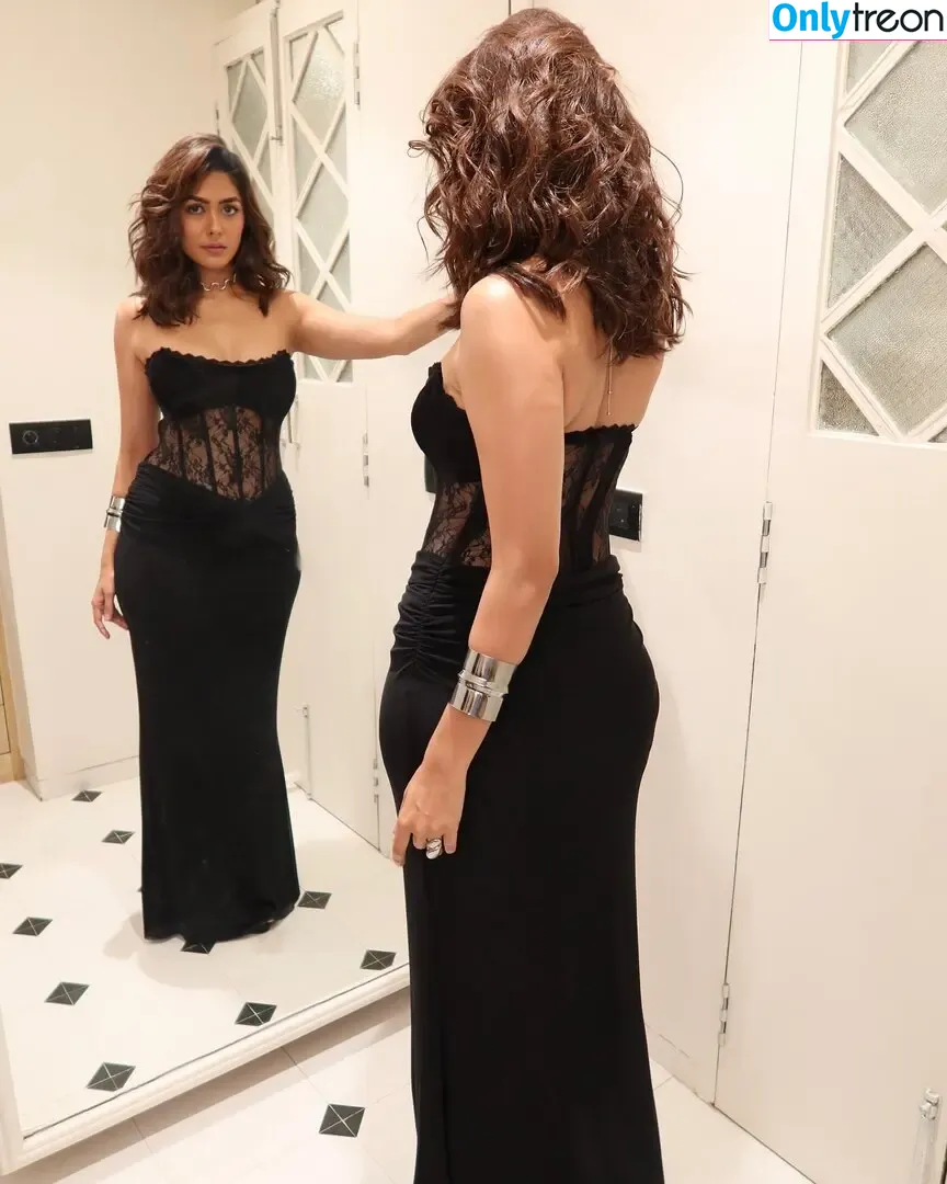 Mrunal Thakur nude photo #0078 (mrunalthakur)