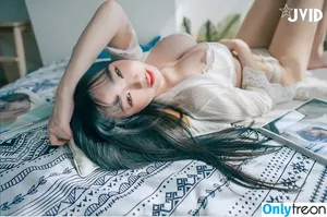 Ms. Yuri / _hsin.c / adorableyuri / cecegilajualan / yixin.0309 nude photo #0008