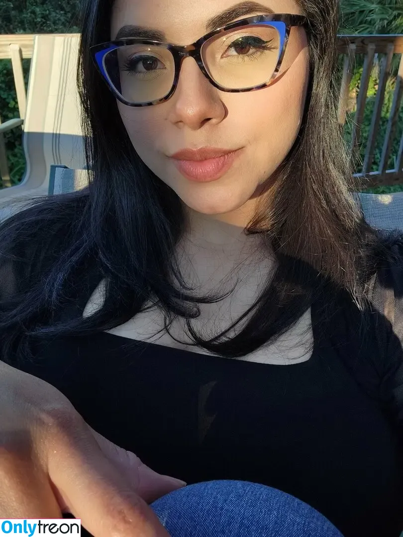 MsBees голая photo #0001 (MsBees69 / msbee16)