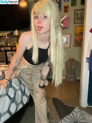 msc_adventures / mms_cosplayadventures nude photo #0179