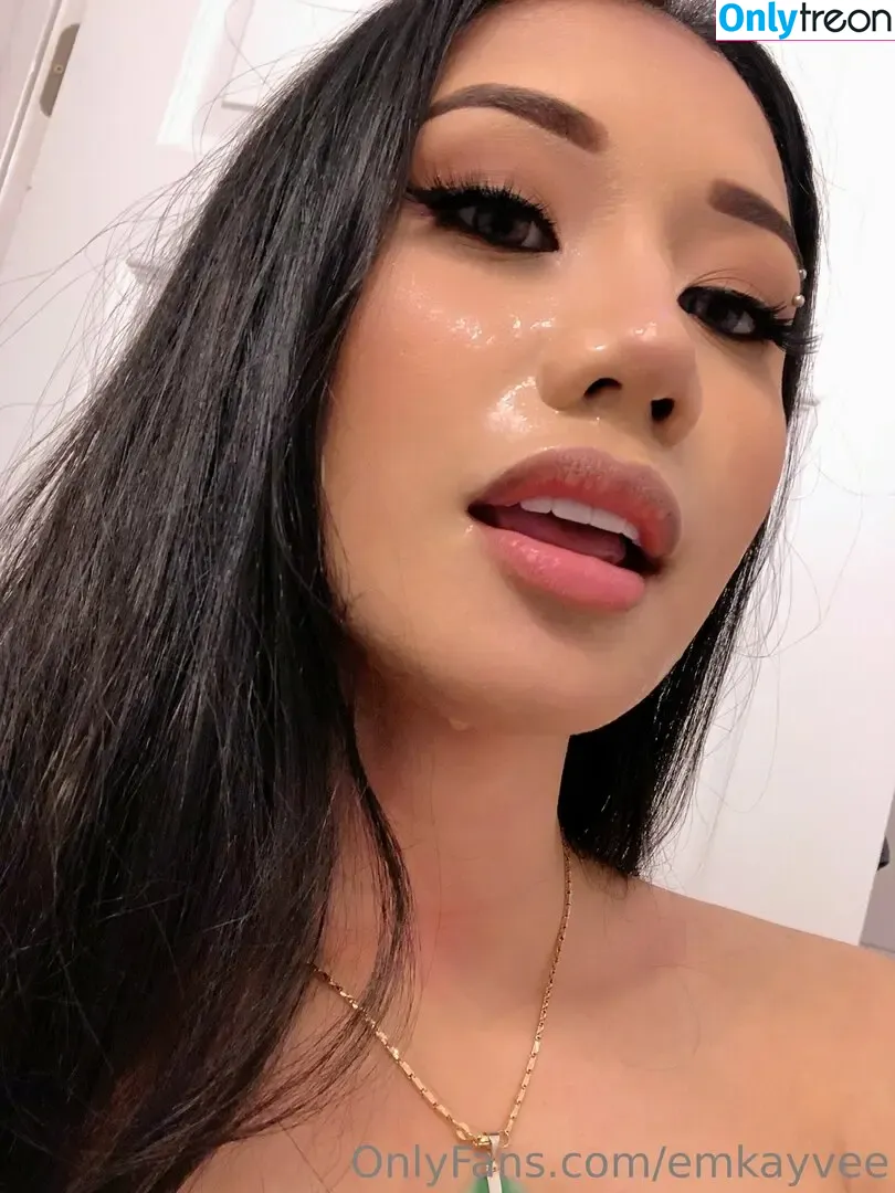 Msemkayvee голая photo #0048 (emkayvee)