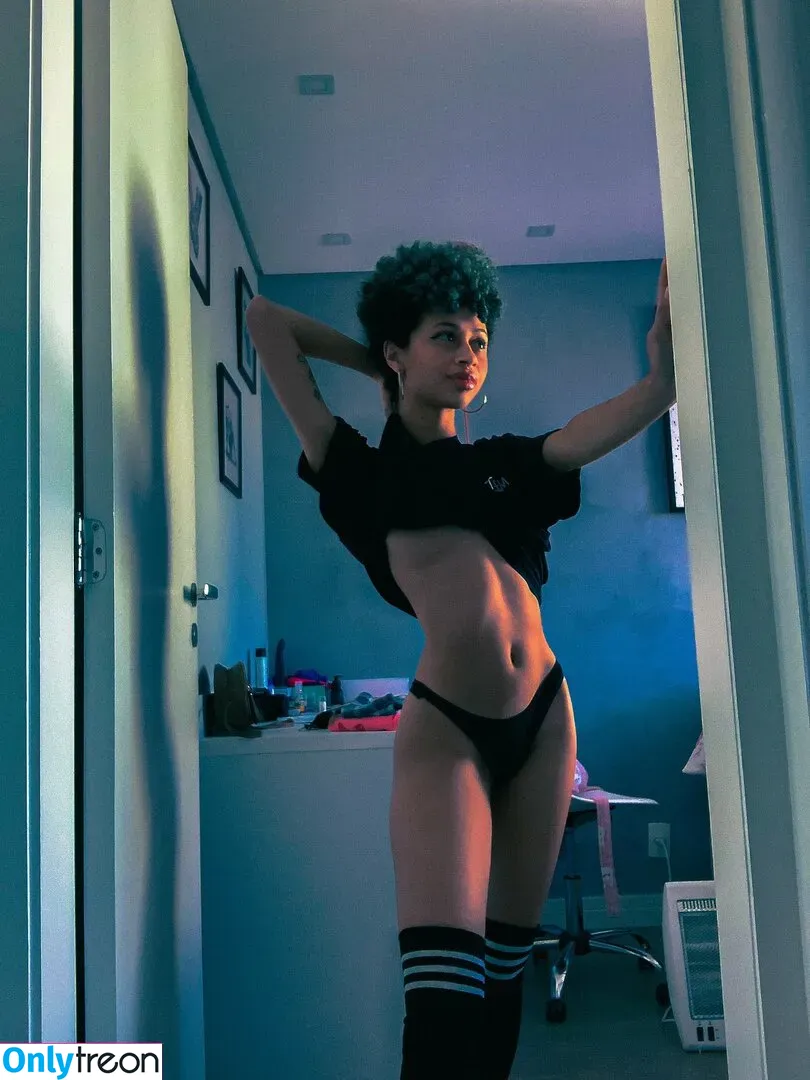 msflat nude photo #0013 (msFlat1 / msfllat)