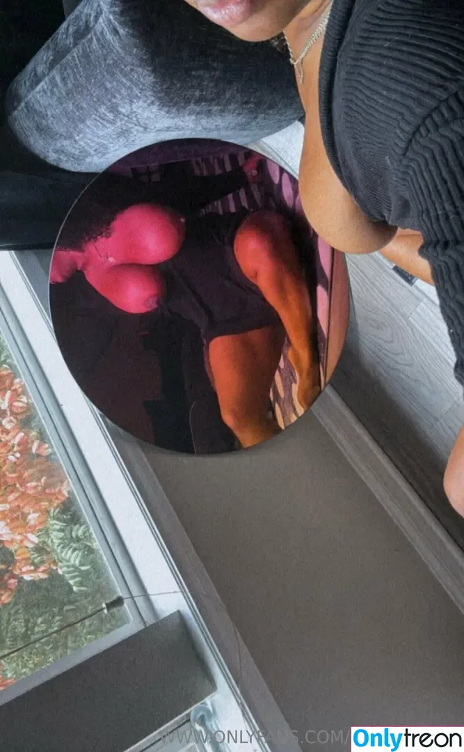 msixelaa nude photo #0021 (msixelaa)