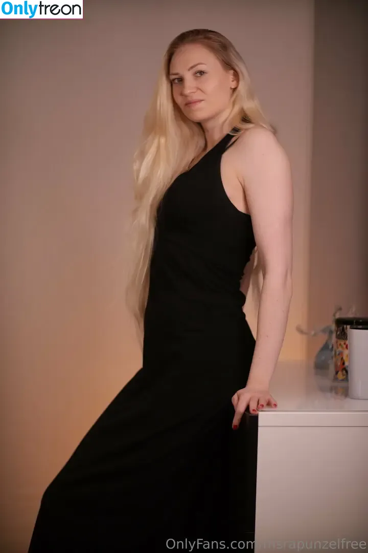 msrapunzelfree nude photo #0040 (therealmsrapunzel)