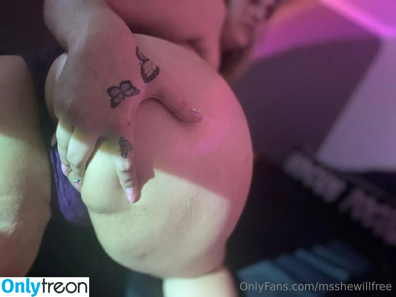 msshewillfree nude photo #0024 (msshewillfree)