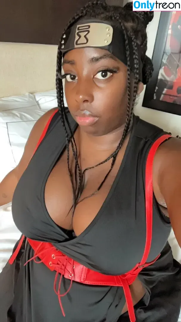 MsTeeonii nude photo #0008 (ms.teeonii / teeoniiilove)