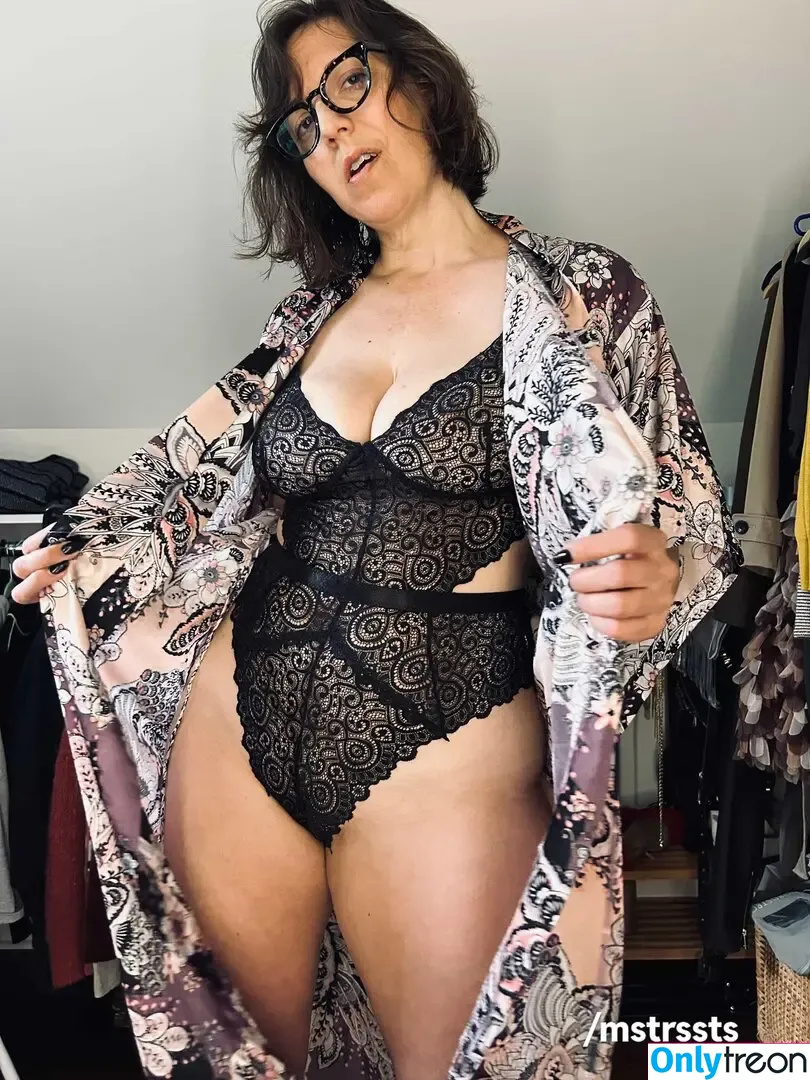 mstrssts_VIP nude photo #0101 (mstrss.ts)