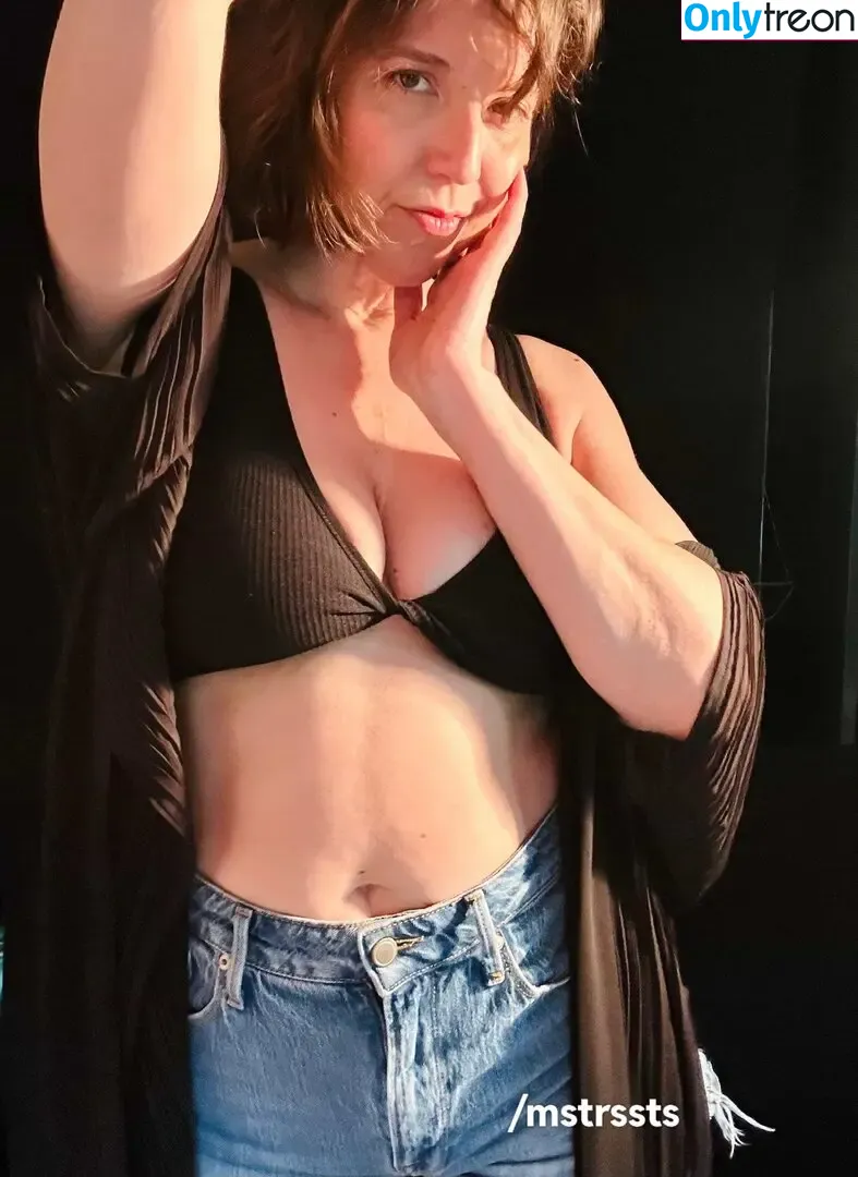mstrssts_VIP nude photo #0104 (mstrss.ts)