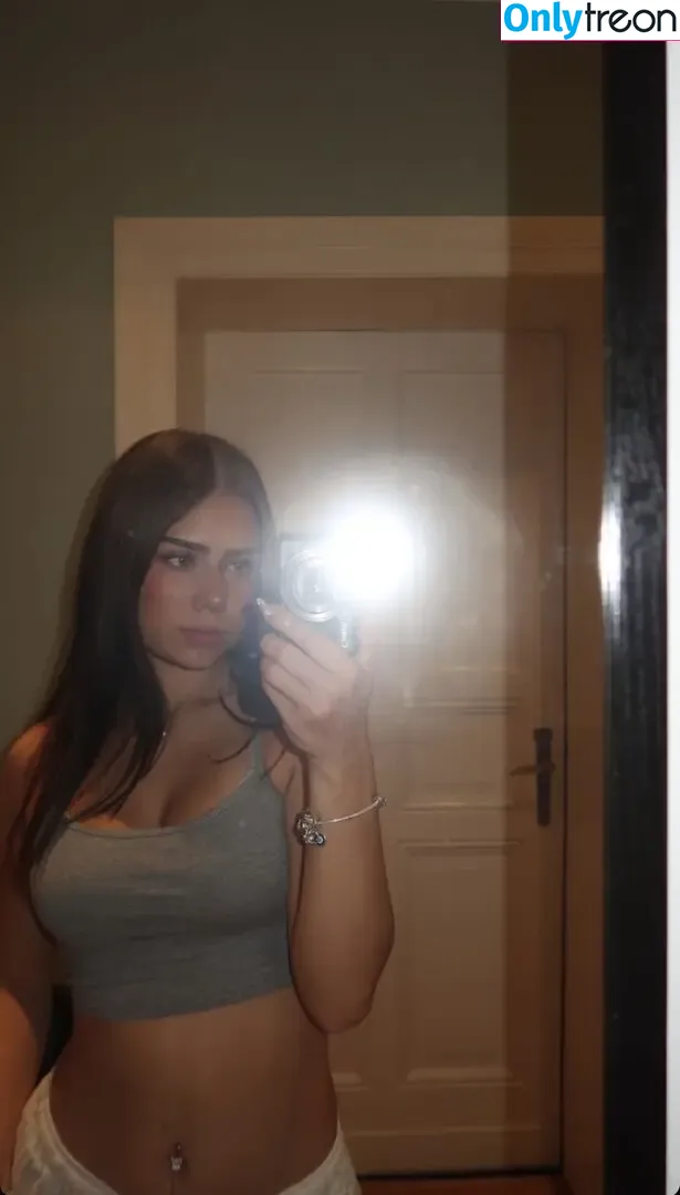 Mthlara голая photo #0032 (Mthlara)
